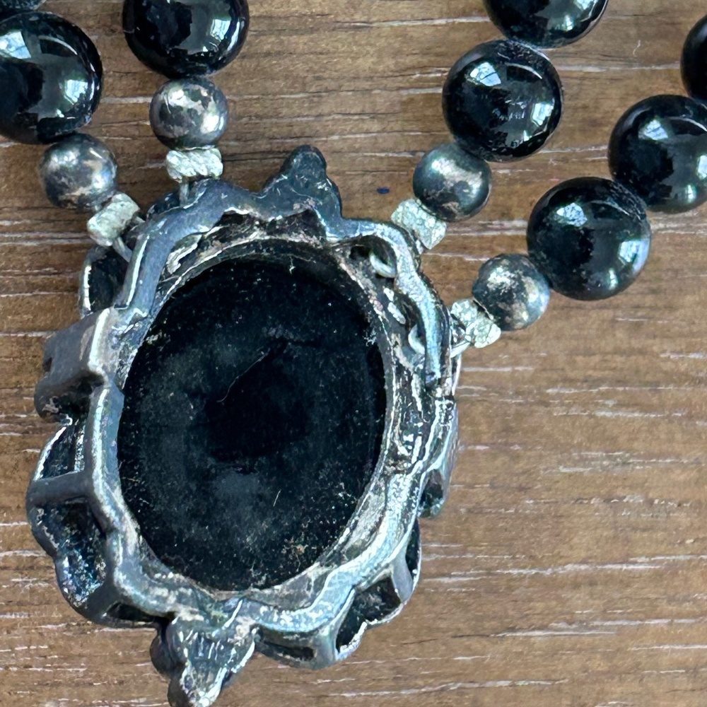 Vintage Cameo Pendant 925 Sterling Silver Black Onyx Beaded Necklace Signed SU - Picture 6 of 7